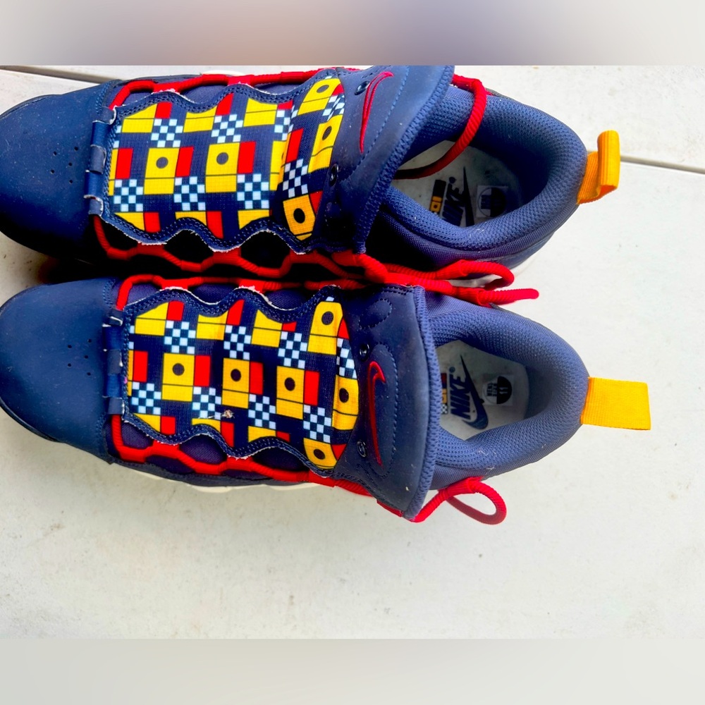 Size 11 Rare Checkerboard Nike statement shoes